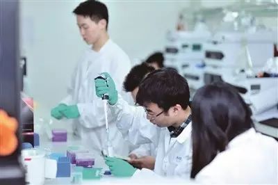 牽手國際小伙伴！「愛科百發(fā)」合作加利福尼亞生物醫(yī)學研究所開發(fā)新藥